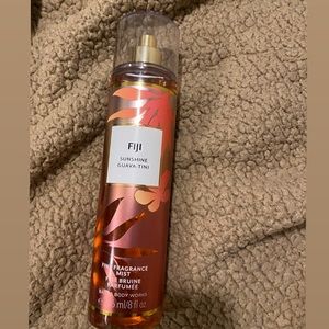 *SOLD* Bath and body works “Fiji”